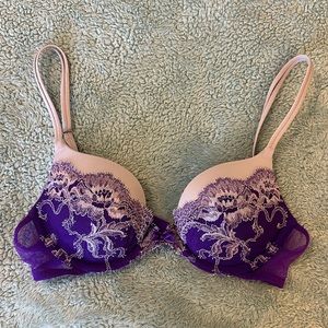 Victoria’s Secret Very Sexy Plunge Push-up Bra with Lace Detail